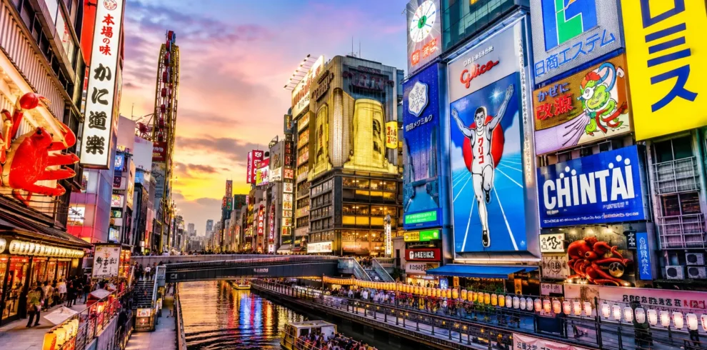 Osaka city sightseeing on a Sakura Voyages private full-day tour